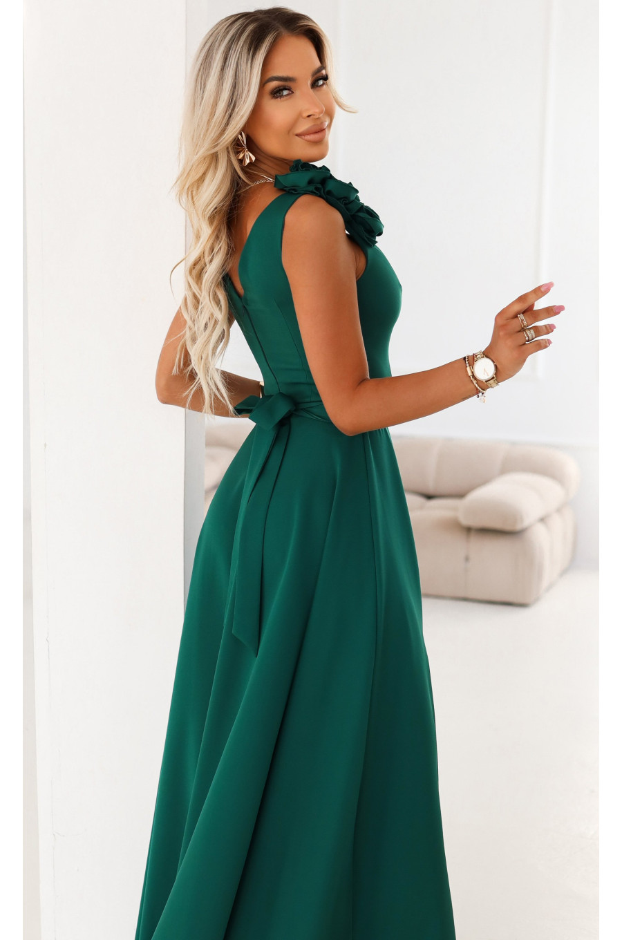 Rochie eleganta lunga verde cu floare pe bust MoniqueW Rochie eleganta lunga verde cu floare pe bust MoniqueW 3 - dyandra.ro