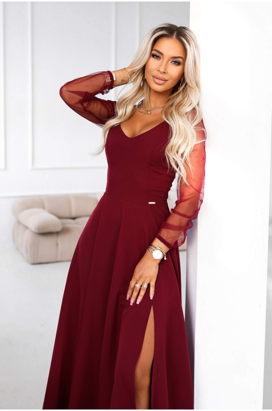 Rochie eleganta lunga burgundy vaporoasa cu maneca lunga Lorretta Rochie eleganta lunga burgundy vaporoasa cu maneca lunga Lorretta 4 - dyandra.ro