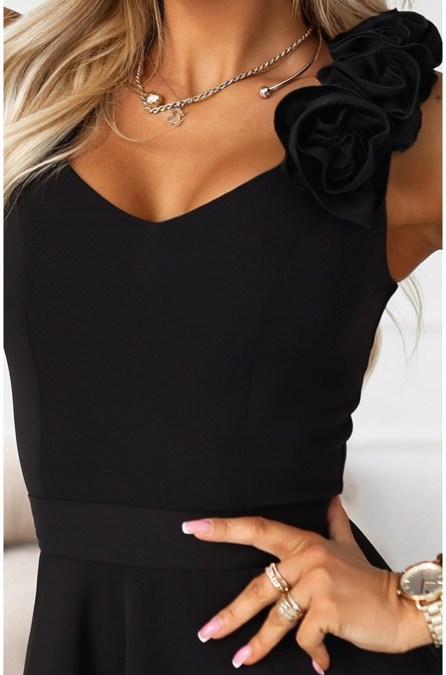 Rochie neagra eleganta lunga cu floare pe bust MoniqueW 4 - dyandra.ro