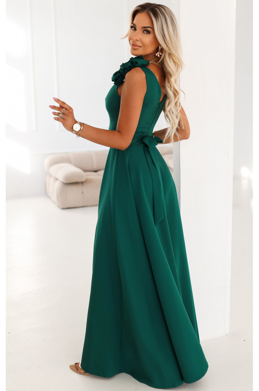 Rochie eleganta lunga verde cu floare pe bust MoniqueW Rochie eleganta lunga verde cu floare pe bust MoniqueW 2 - dyandra.ro