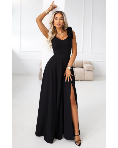 Rochie neagra eleganta lunga cu floare pe bust MoniqueW - dyandra.ro