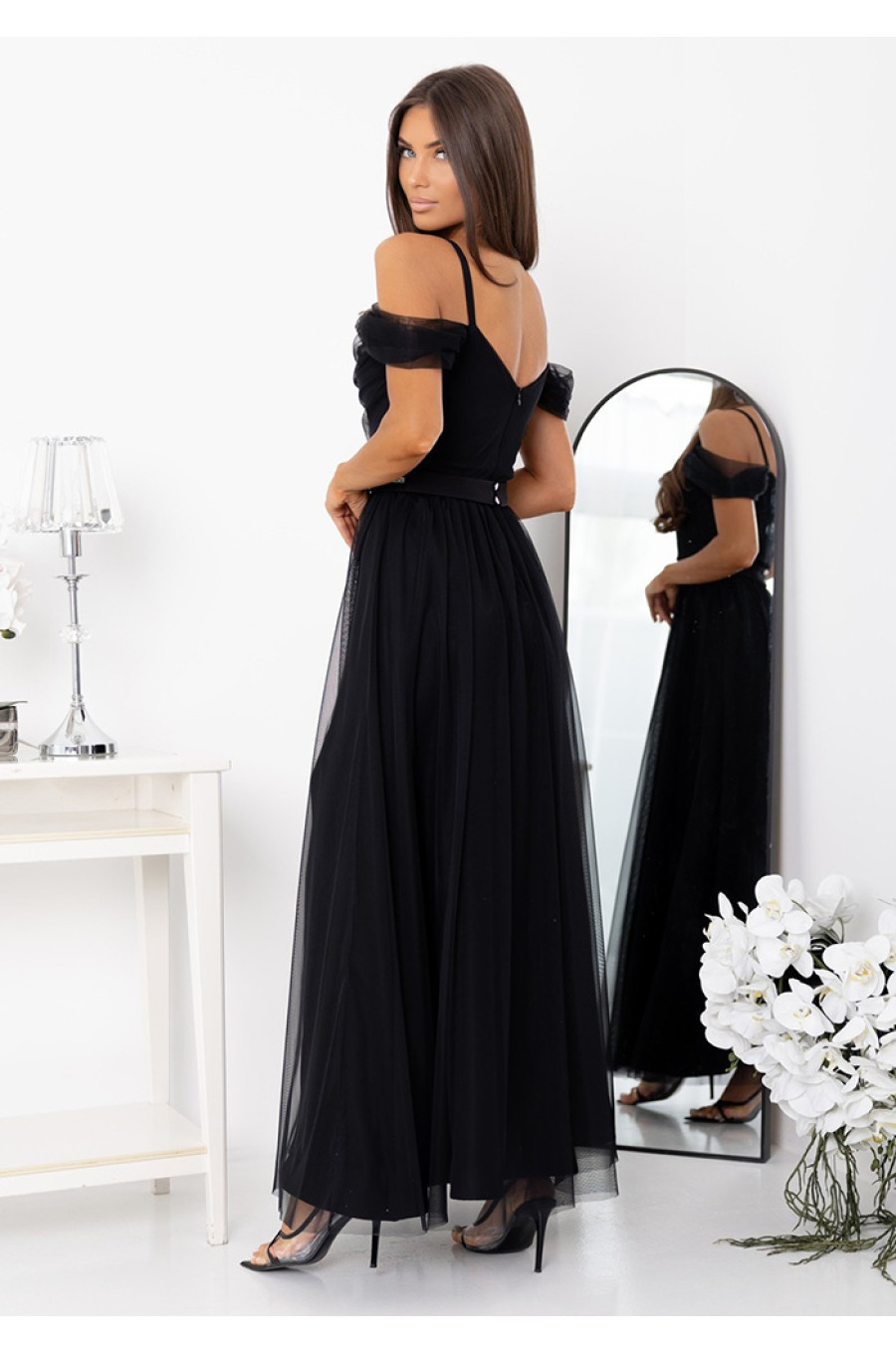 Rochie neagra eleganta lunga din tulle cu umerii goi vaporoasa KiaraW 2 - dyandra.ro